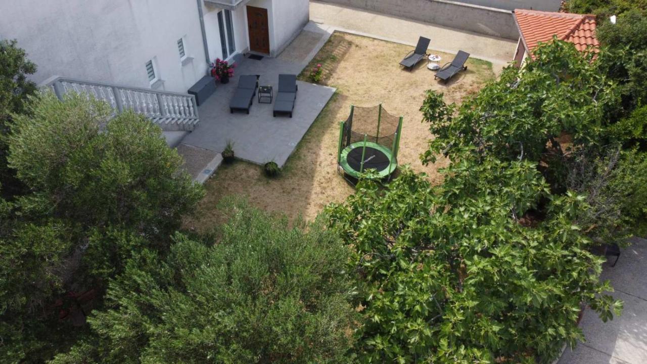 קרק Tj Apartment מראה חיצוני תמונה