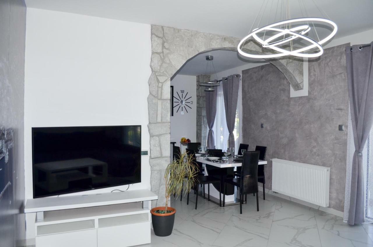 קרק Tj Apartment מראה חיצוני תמונה
